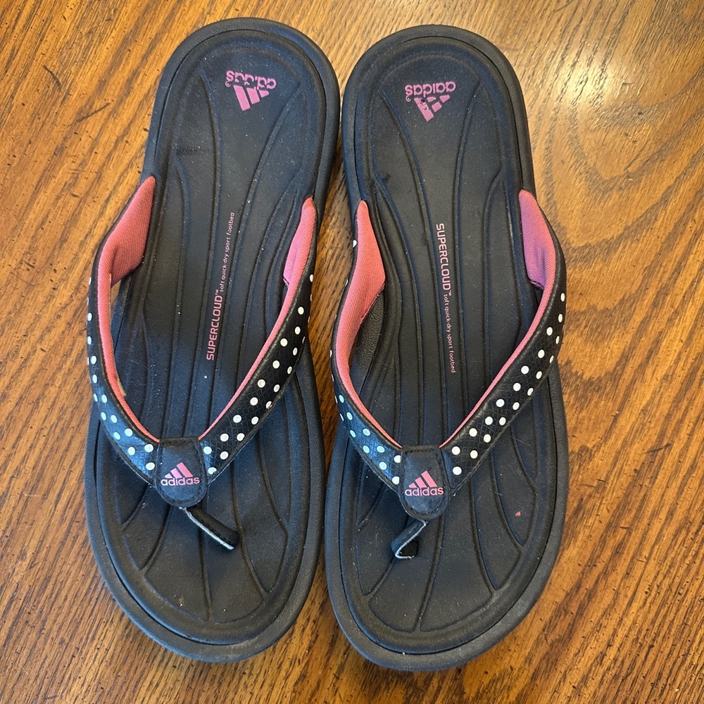 Girls Adidas FlipFlops size 6